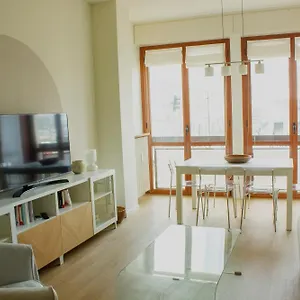 Charming Towers Guest House-apartment , Milano Italia